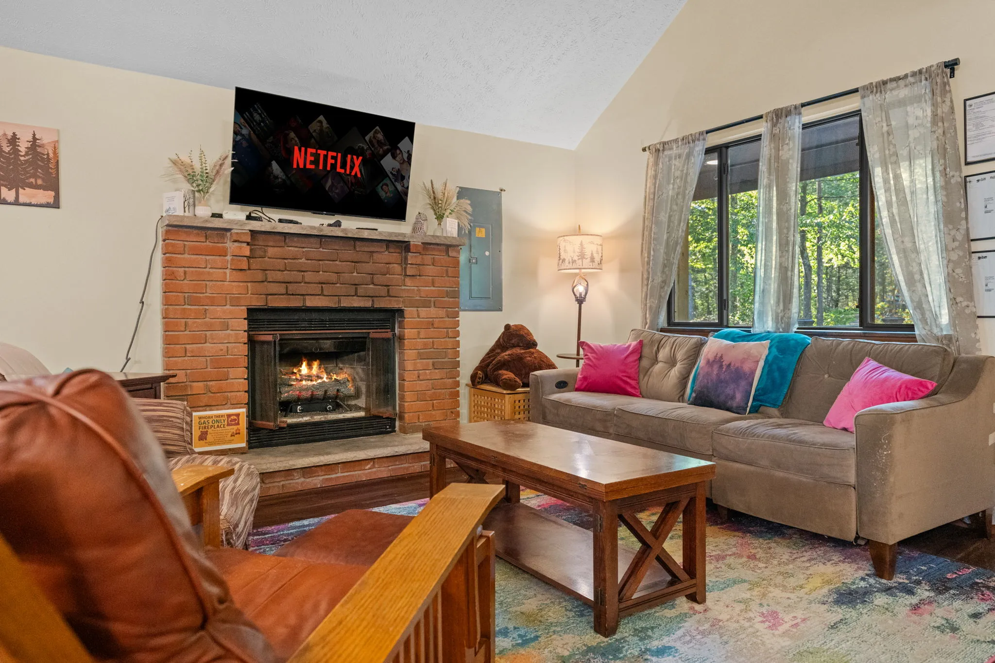 Living and dining area, 8 of 17