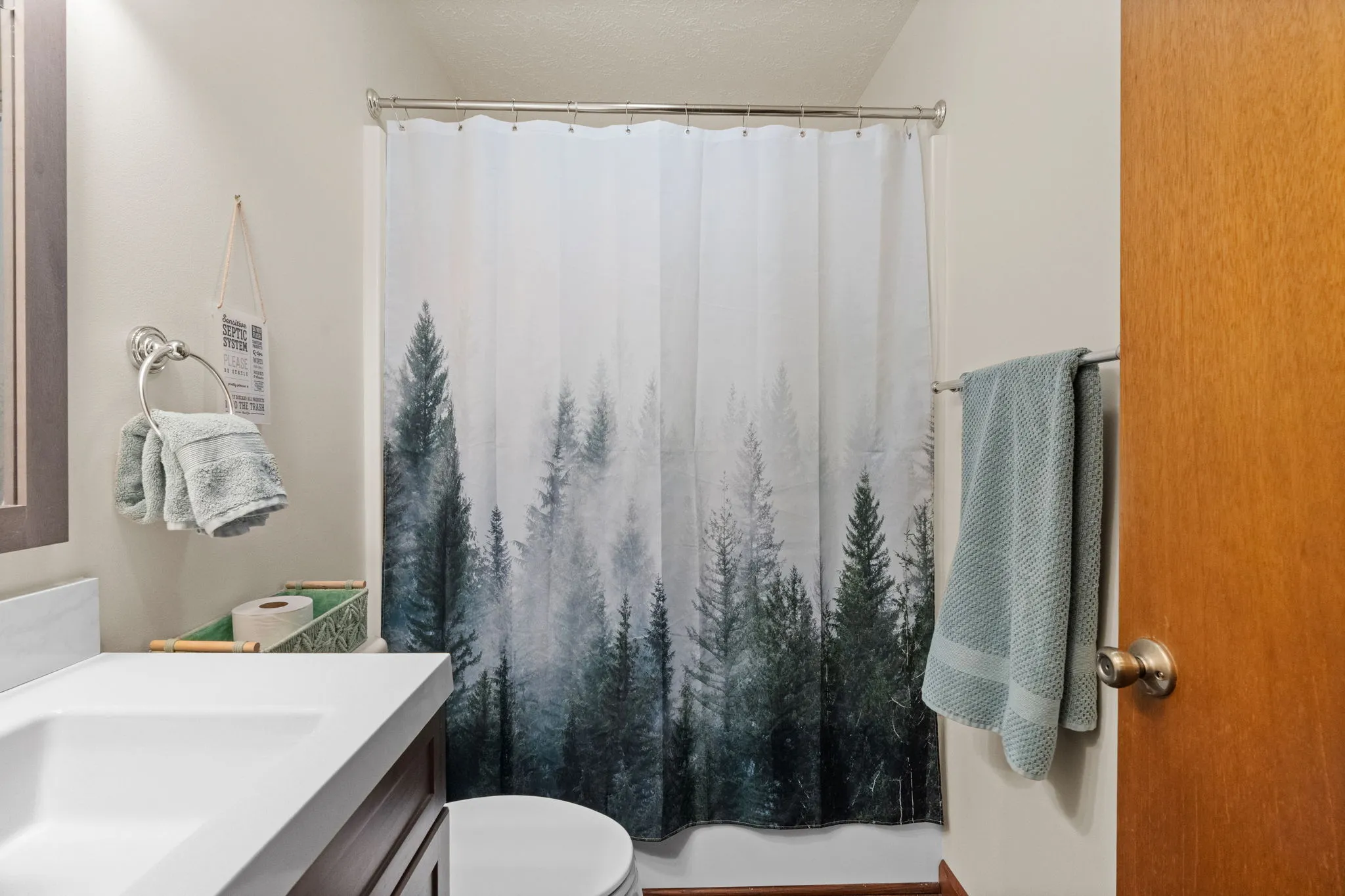 Bathroom, 6 of 6